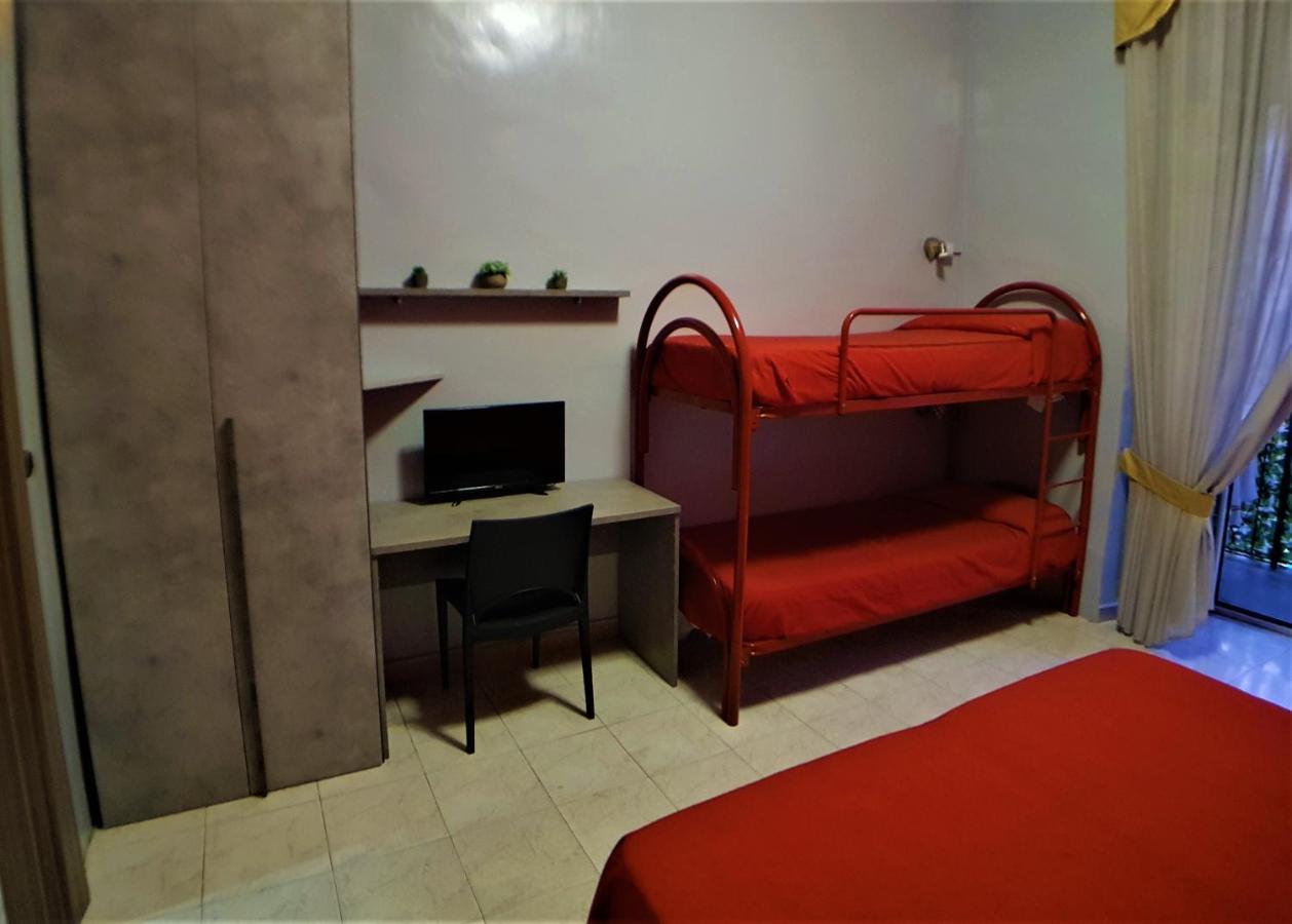 Hotel Ginevra Naples Exterior photo
